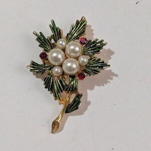 Vintage Holiday Brooch Gold Tone Pine Tree Motif Pearls & Rhinestones Festive Pi
